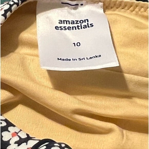 Floral print one piece swimsuit size 10 - Picture 6 of 7